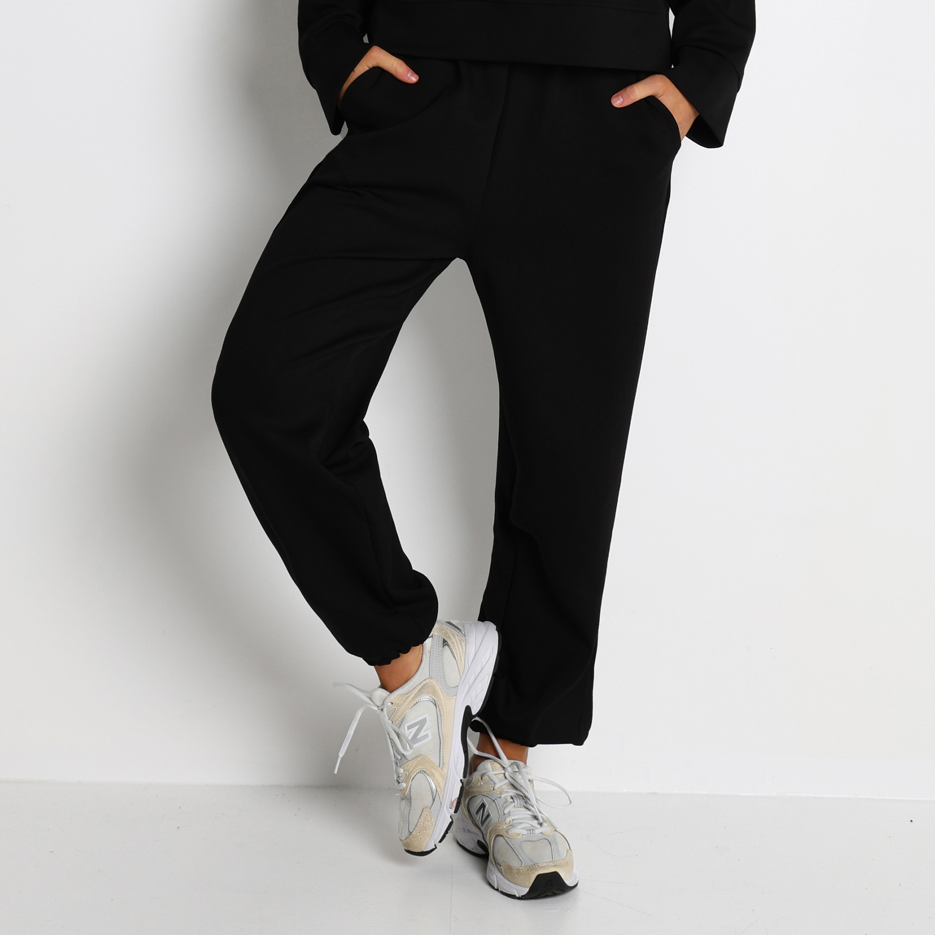 activewear distributors